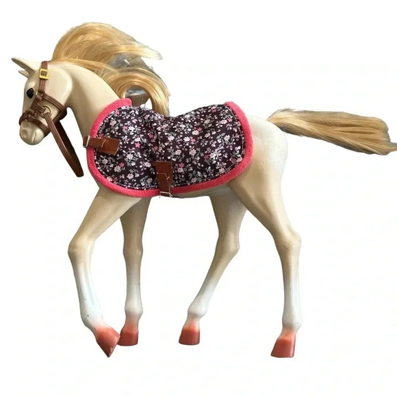 Our Generation 12” Foal Palomino Horse By Battat - Picture 2 of 8